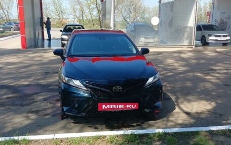 Toyota Camry, 2018 год, 1 850 000 рублей, 3 фотография