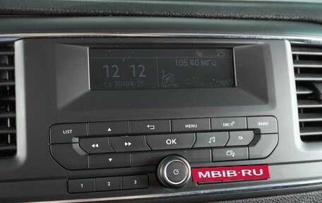 Peugeot Traveller I, 2018 год, 2 899 000 рублей, 15 фотография
