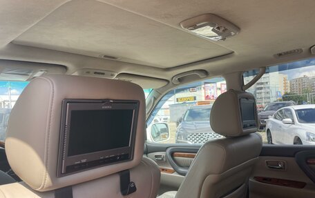 Lexus LX II, 2005 год, 1 949 000 рублей, 11 фотография