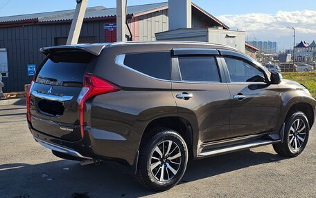 Mitsubishi Pajero Sport III рестайлинг, 2017 год, 3 450 000 рублей, 3 фотография