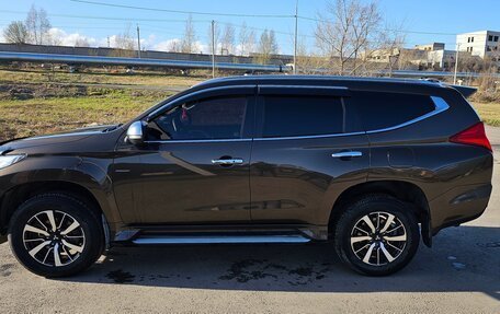 Mitsubishi Pajero Sport III рестайлинг, 2017 год, 3 450 000 рублей, 11 фотография