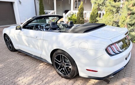 Ford Mustang VI рестайлинг, 2022 год, 4 500 000 рублей, 4 фотография