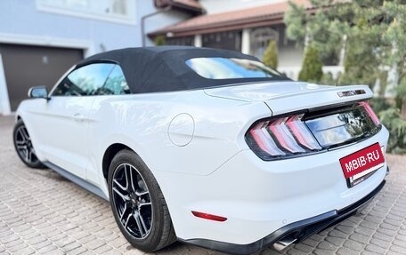 Ford Mustang VI рестайлинг, 2022 год, 4 500 000 рублей, 9 фотография