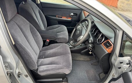 Nissan Tiida, 2004 год, 485 000 рублей, 22 фотография