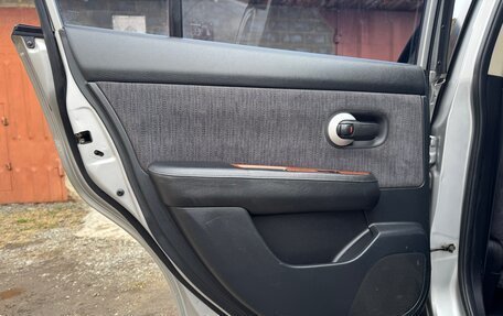 Nissan Tiida, 2004 год, 485 000 рублей, 19 фотография