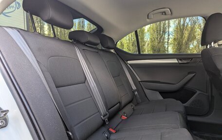 Skoda Superb III рестайлинг, 2016 год, 1 850 000 рублей, 14 фотография