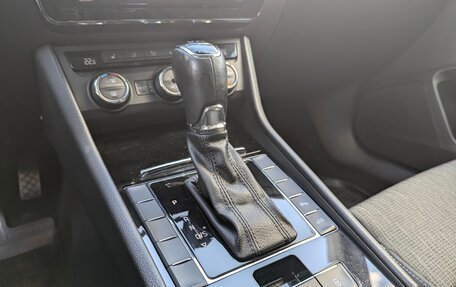 Skoda Superb III рестайлинг, 2016 год, 1 850 000 рублей, 23 фотография