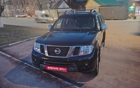 Nissan Navara (Frontier), 2010 год, 1 750 000 рублей, 1 фотография