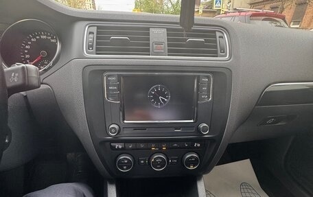 Volkswagen Jetta VI, 2016 год, 1 650 000 рублей, 12 фотография