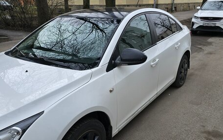 Chevrolet Cruze II, 2011 год, 559 000 рублей, 8 фотография
