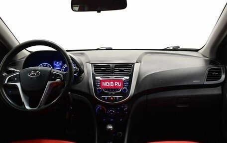 Hyundai Solaris II рестайлинг, 2011 год, 580 000 рублей, 5 фотография