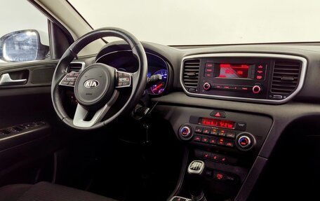 KIA Sportage IV рестайлинг, 2018 год, 1 990 000 рублей, 8 фотография