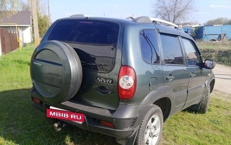 Chevrolet Niva I рестайлинг, 2010 год, 635 000 рублей, 18 фотография