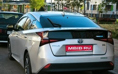 Toyota Prius IV XW50, 2019 год, 2 180 000 рублей, 16 фотография