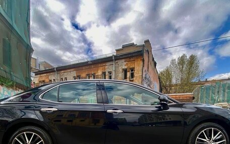 Toyota Camry, 2022 год, 3 450 000 рублей, 3 фотография