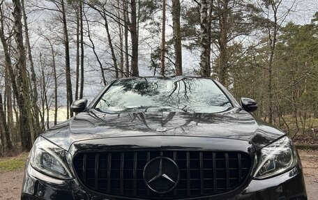Mercedes-Benz C-Класс, 2017 год, 2 900 000 рублей, 3 фотография