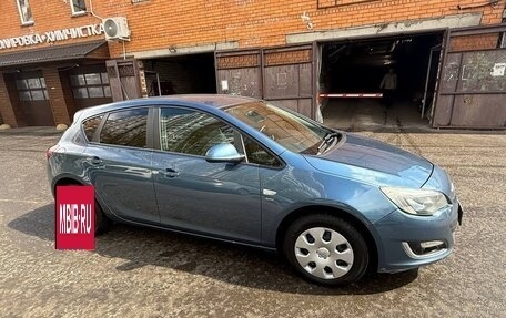 Opel Astra J, 2013 год, 1 100 000 рублей, 3 фотография