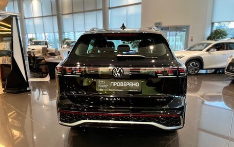 Volkswagen Tiguan, 2024 год, 4 990 000 рублей, 6 фотография