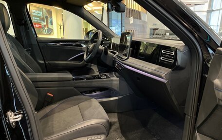 Volkswagen Tiguan, 2024 год, 4 990 000 рублей, 13 фотография