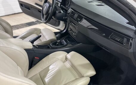 BMW 3 серия, 2010 год, 2 400 000 рублей, 18 фотография