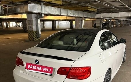 BMW 3 серия, 2010 год, 2 400 000 рублей, 11 фотография