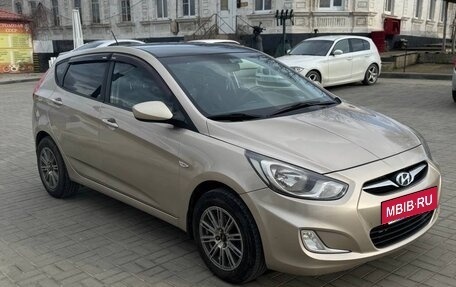 Hyundai Solaris II рестайлинг, 2012 год, 685 000 рублей, 2 фотография