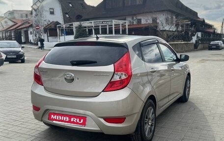 Hyundai Solaris II рестайлинг, 2012 год, 685 000 рублей, 4 фотография