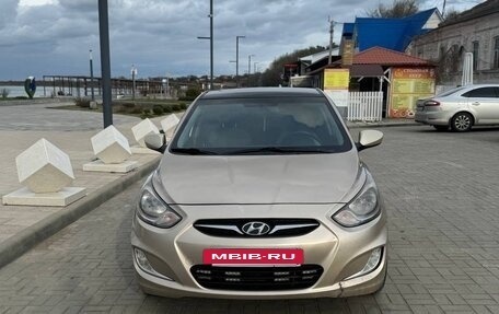 Hyundai Solaris II рестайлинг, 2012 год, 685 000 рублей, 3 фотография