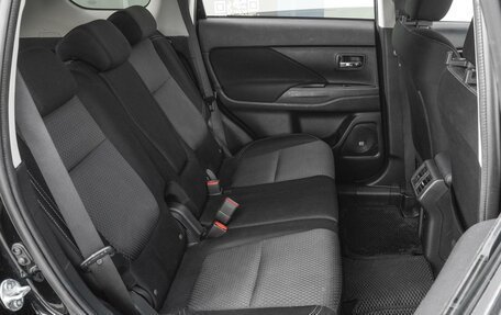Mitsubishi Outlander III рестайлинг 3, 2019 год, 2 299 000 рублей, 7 фотография