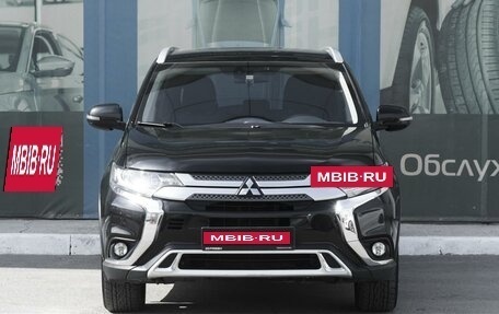 Mitsubishi Outlander III рестайлинг 3, 2019 год, 2 299 000 рублей, 3 фотография