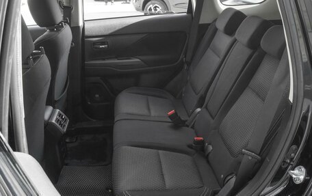 Mitsubishi Outlander III рестайлинг 3, 2019 год, 2 299 000 рублей, 9 фотография