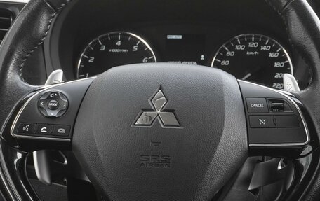 Mitsubishi Outlander III рестайлинг 3, 2019 год, 2 299 000 рублей, 16 фотография