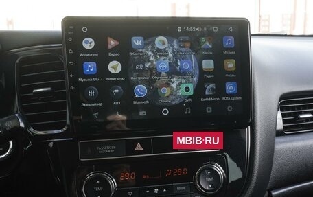 Mitsubishi Outlander III рестайлинг 3, 2019 год, 2 299 000 рублей, 13 фотография