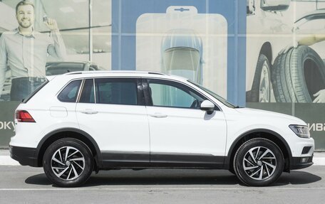 Volkswagen Tiguan II, 2018 год, 3 149 000 рублей, 5 фотография
