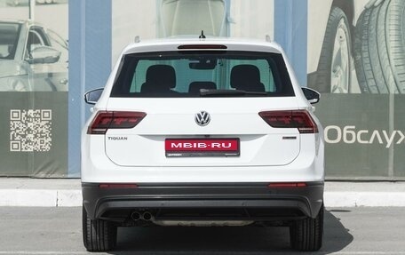 Volkswagen Tiguan II, 2018 год, 3 149 000 рублей, 4 фотография
