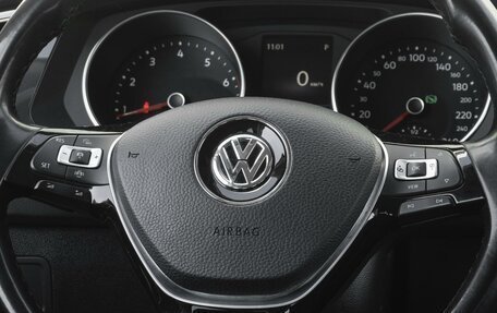 Volkswagen Tiguan II, 2018 год, 3 149 000 рублей, 17 фотография