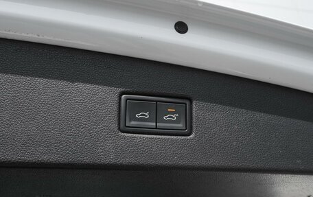 Volkswagen Tiguan II, 2018 год, 3 149 000 рублей, 19 фотография