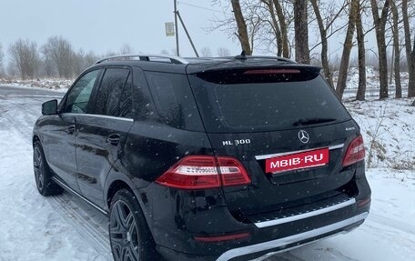 Mercedes-Benz M-Класс, 2014 год, 2 499 000 рублей, 3 фотография