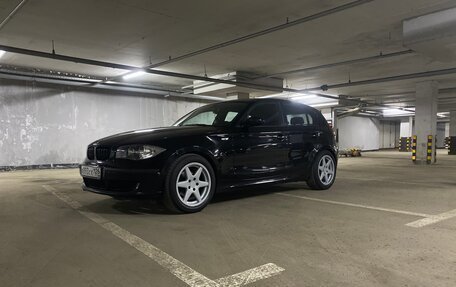BMW 1 серия, 2009 год, 800 000 рублей, 4 фотография