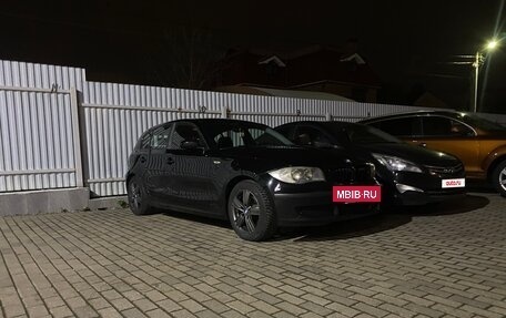 BMW 1 серия, 2009 год, 800 000 рублей, 14 фотография