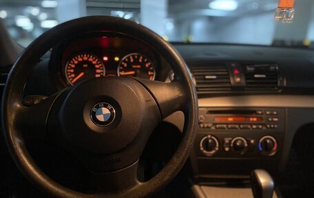 BMW 1 серия, 2009 год, 800 000 рублей, 18 фотография