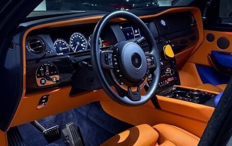 Rolls-Royce Cullinan, 2022 год, 31 000 000 рублей, 6 фотография