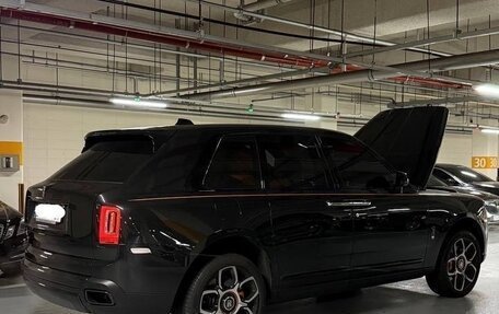 Rolls-Royce Cullinan, 2022 год, 31 000 000 рублей, 5 фотография