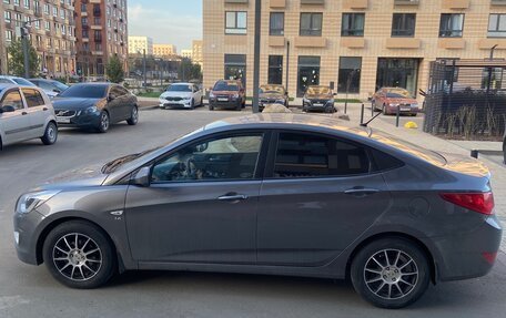 Hyundai Solaris II рестайлинг, 2016 год, 1 500 000 рублей, 3 фотография