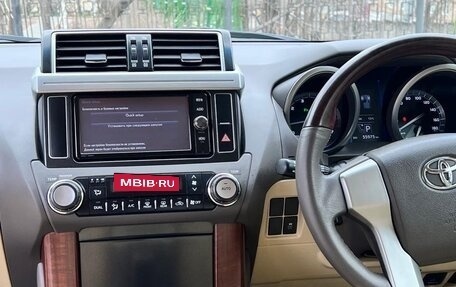 Toyota Land Cruiser Prado 150 рестайлинг 2, 2016 год, 4 100 000 рублей, 12 фотография