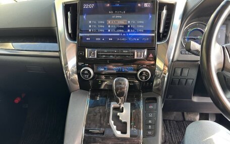 Toyota Vellfire II, 2018 год, 4 700 000 рублей, 12 фотография