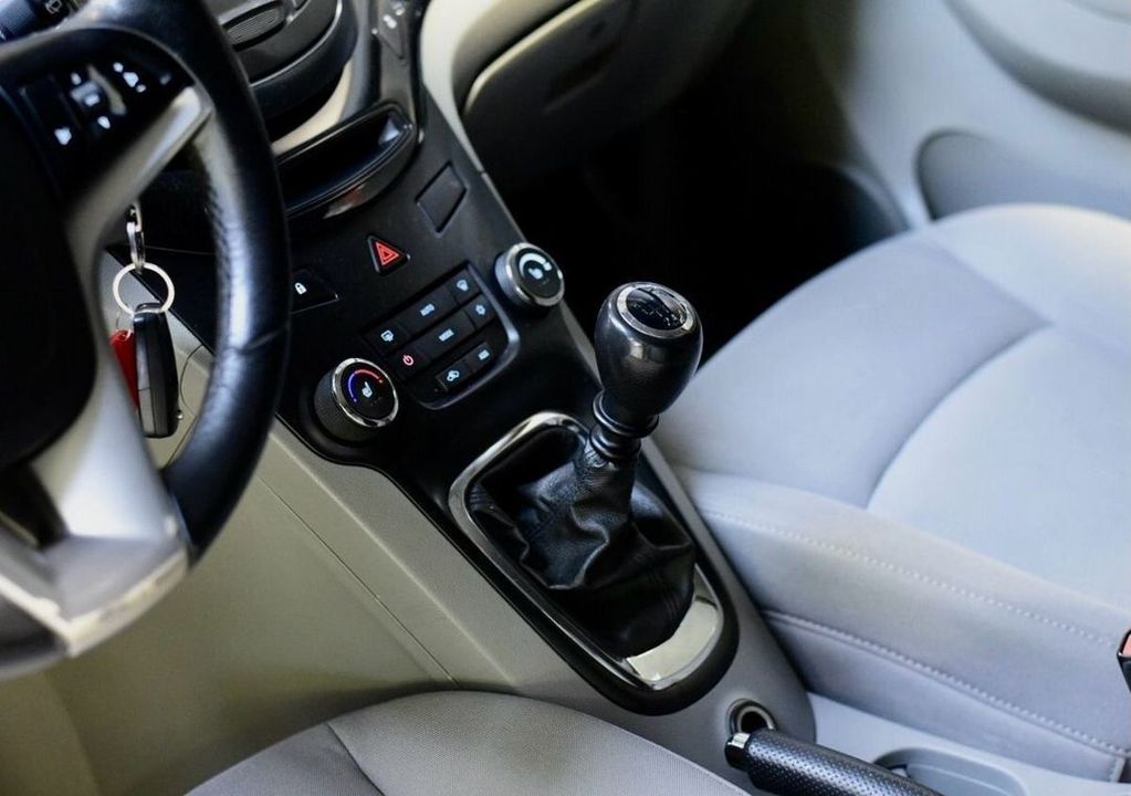 Chevrolet Orlando, 2013 год, 1 090 000 рублей, 14 фотография