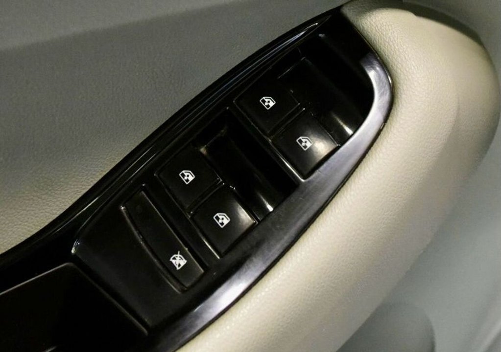 Chevrolet Orlando, 2013 год, 1 090 000 рублей, 16 фотография