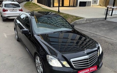Mercedes-Benz E-Класс, 2011 год, 1 780 000 рублей, 2 фотография