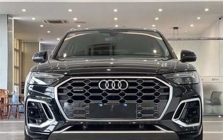 Audi Q5, 2021 год, 2 830 000 рублей, 1 фотография